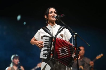 La canción mundialista de Julieta Venegas que generó polémica en redes Julieta Venegas