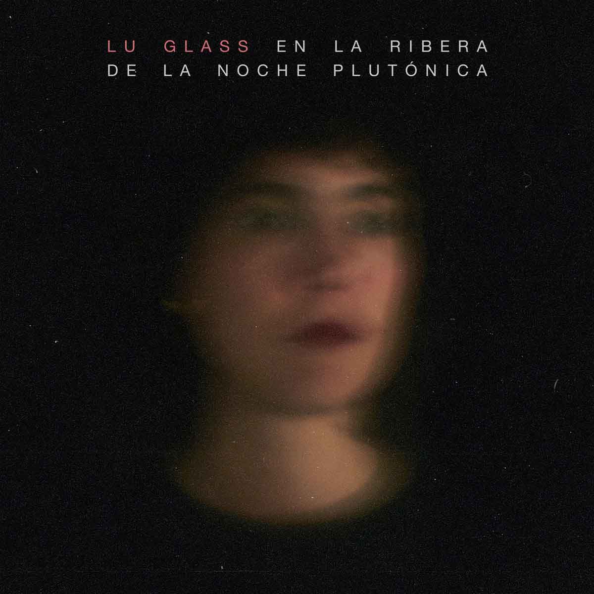 Tapa de En la ribera de la noche plutónica, disco de Lu Glass