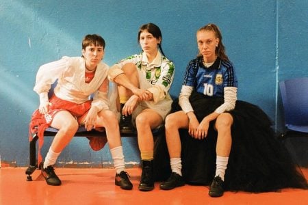 5 obras de teatro para ver en junio en Buenos Aires Si vos me amás, yo te gano se puede ver en el Galpón de Guevara