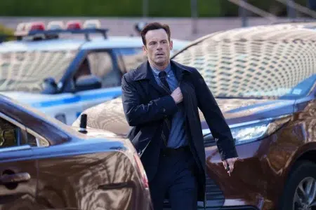 Qué ver en Disney+: 4 series que están dando que hablar Scoot McNairy en Furia (2026)