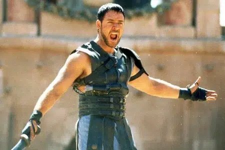 Si te gustó La odisea, estas 10 películas épicas son imprescindibles Russell Crowe en Gladiador (2000)