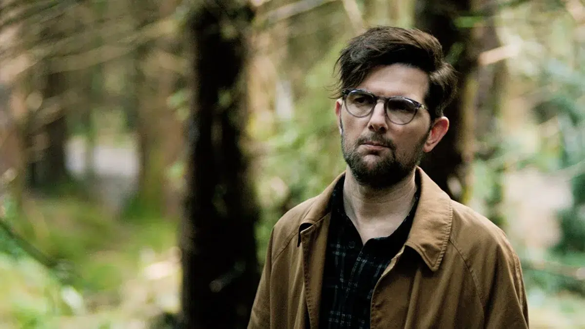 Adam Scott en Hokum