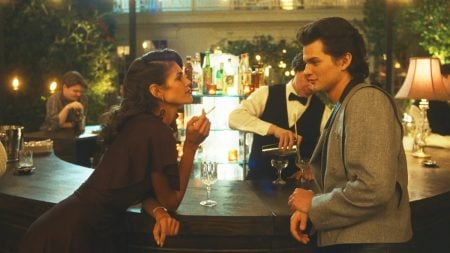 La nueva serie de Ryan Murphy para Disney+ que ya está entre las más vistas Kaia Gerber y Homer Gere en The Shards