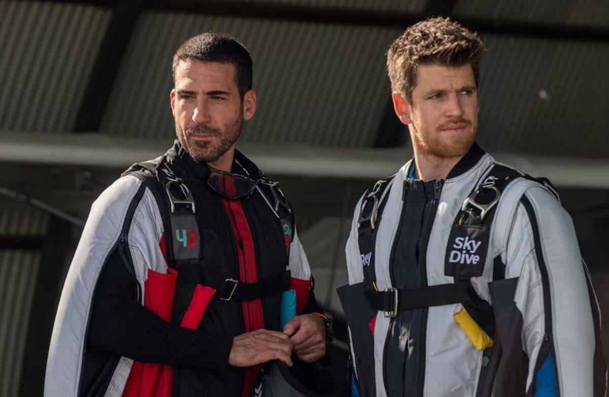 Miguel Ángel Silvestre y Miguel Bernardeau en La fiera (2026)