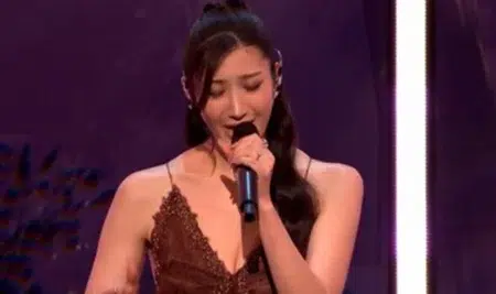 La protagonista de K-Pop Demon Hunters revela qué actor la puso nerviosa durante un show EJAE cantando en los BAFTA