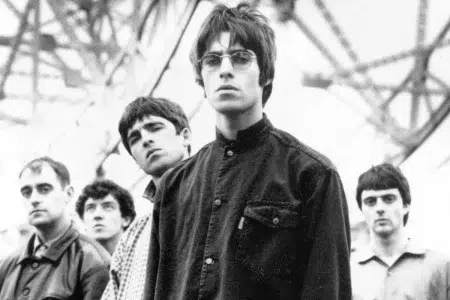 Salió un video inédito de Oasis tocando en 1994 Oasis