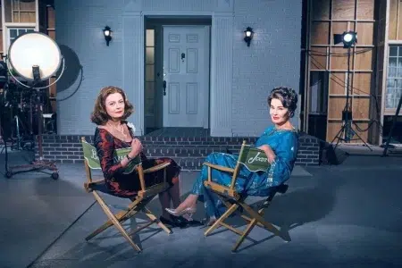 5 series de Ryan Murphy para ver en Disney+ Susan Sarandon y Jessica Lange en Feud