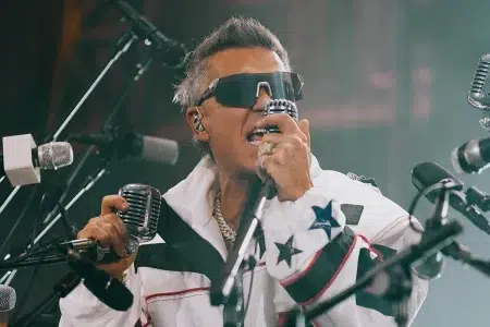 Robbie Williams volvió a la Argentina después de 20 años y pidió disculpas